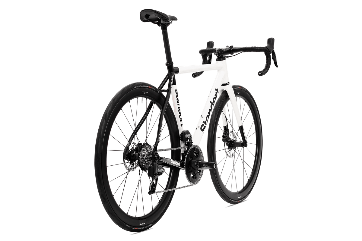 Standert Kreissäge Yang White Road Bike with Scope S4 Wheels