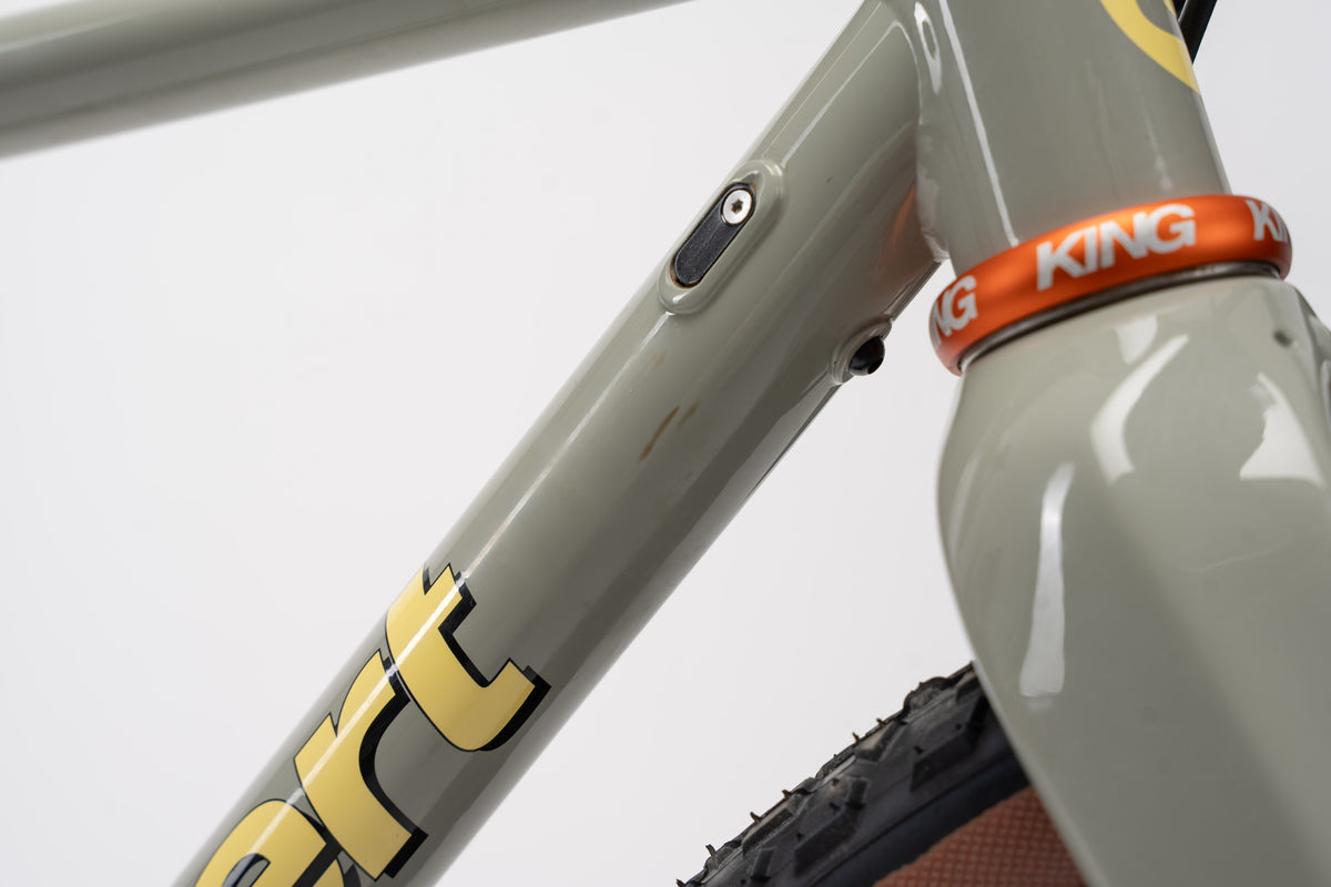 Demo | Erdgeschoss MY23 Ka-Pow! Khaki | SRAM Force/Eagle AXS Mullet | 50