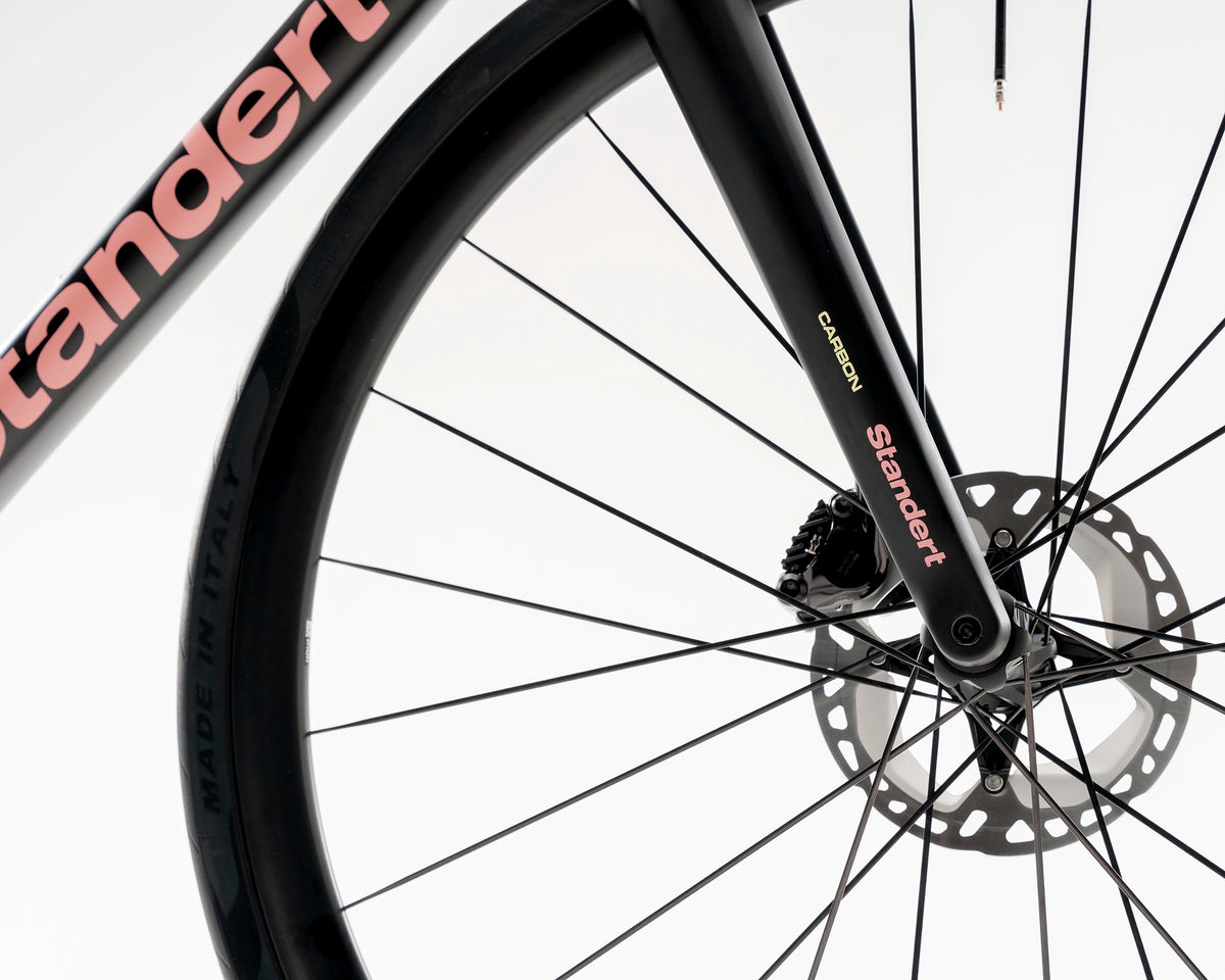Kreissäge | Fly Black | Shimano 105 Di2 | DT Swiss A1800
