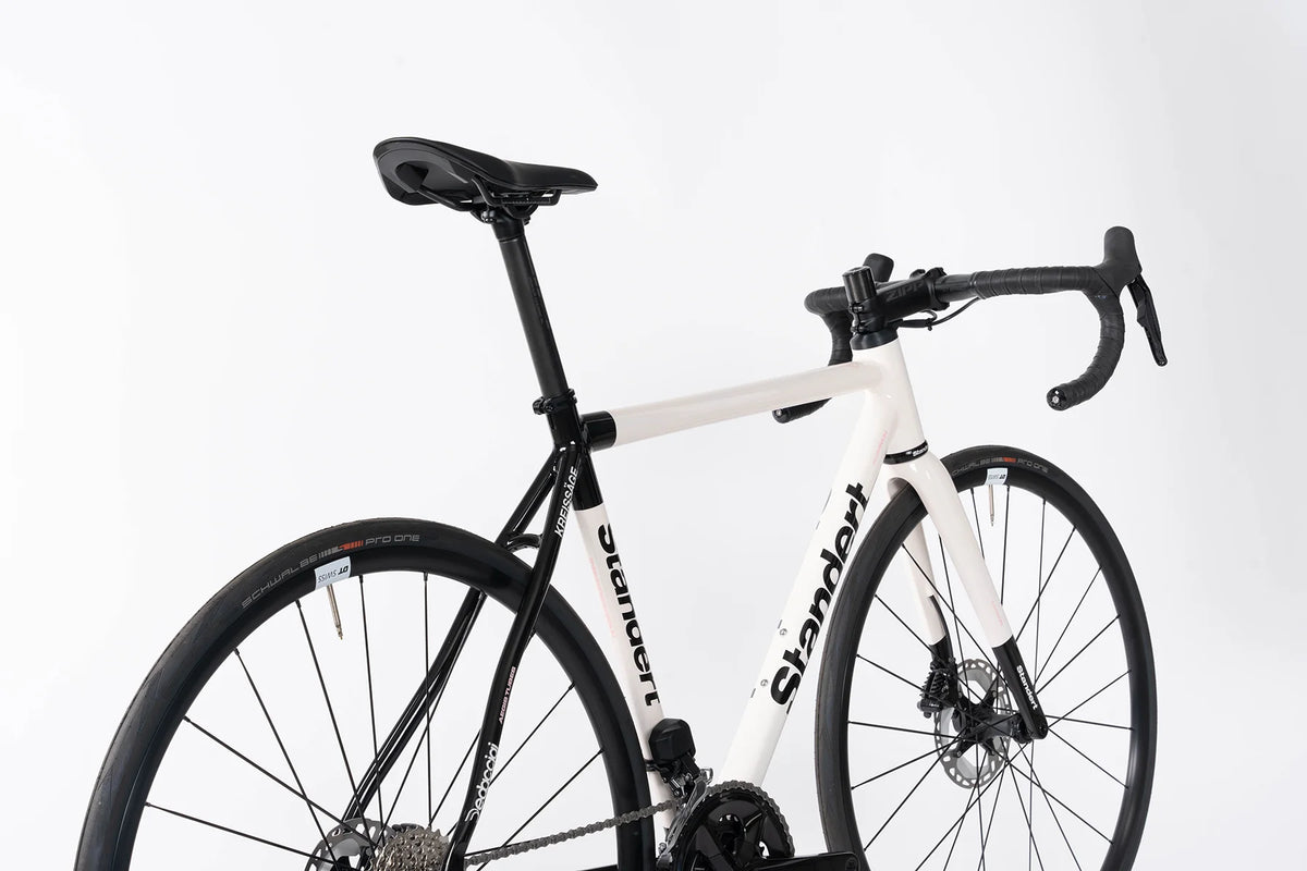 Standert Bikes Demo Kreissäge Yang White Shimano 105 di2 54