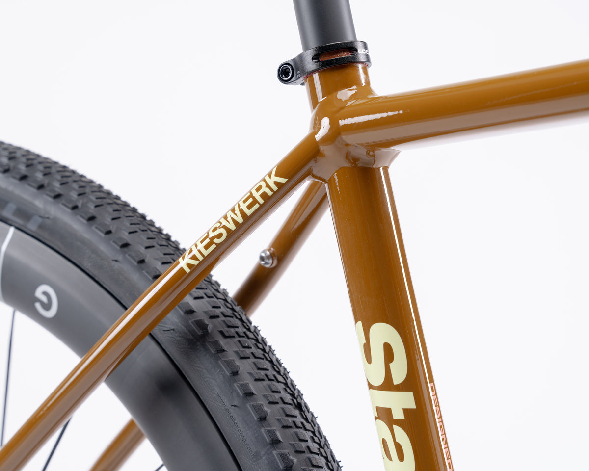 Kieswerk | SRAM Rival AXS XPLR | DT Swiss GRC 1600 | Brown Sugar