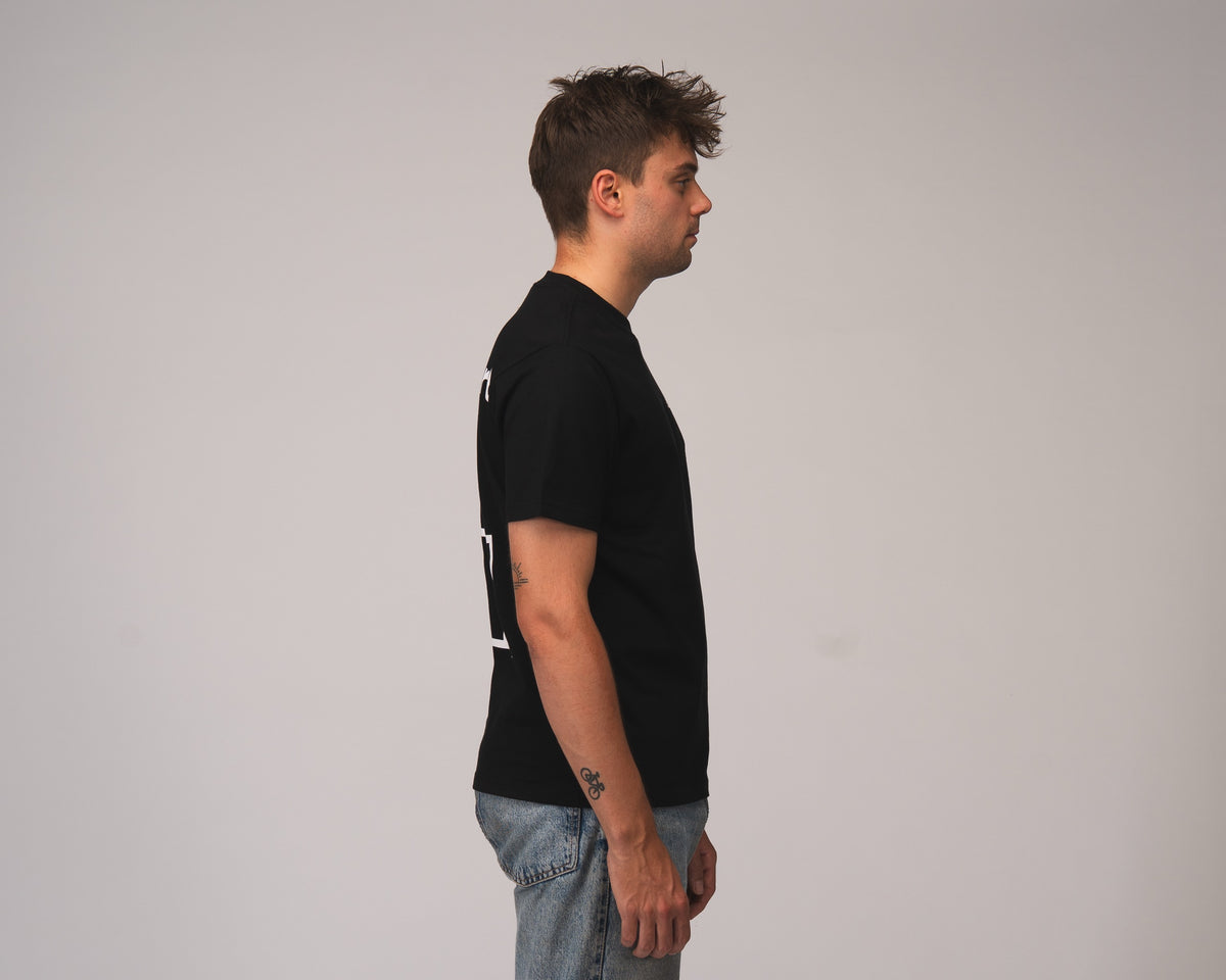 Standert T-Shirt | MY 26 | Black | Performance Logo