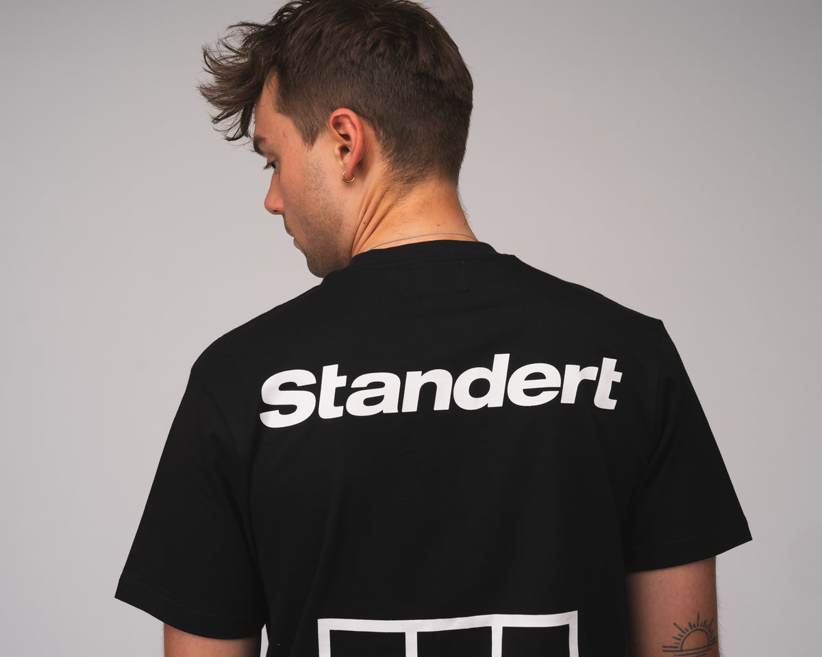 Standert T-Shirt | MY 26 | Black | Performance Logo