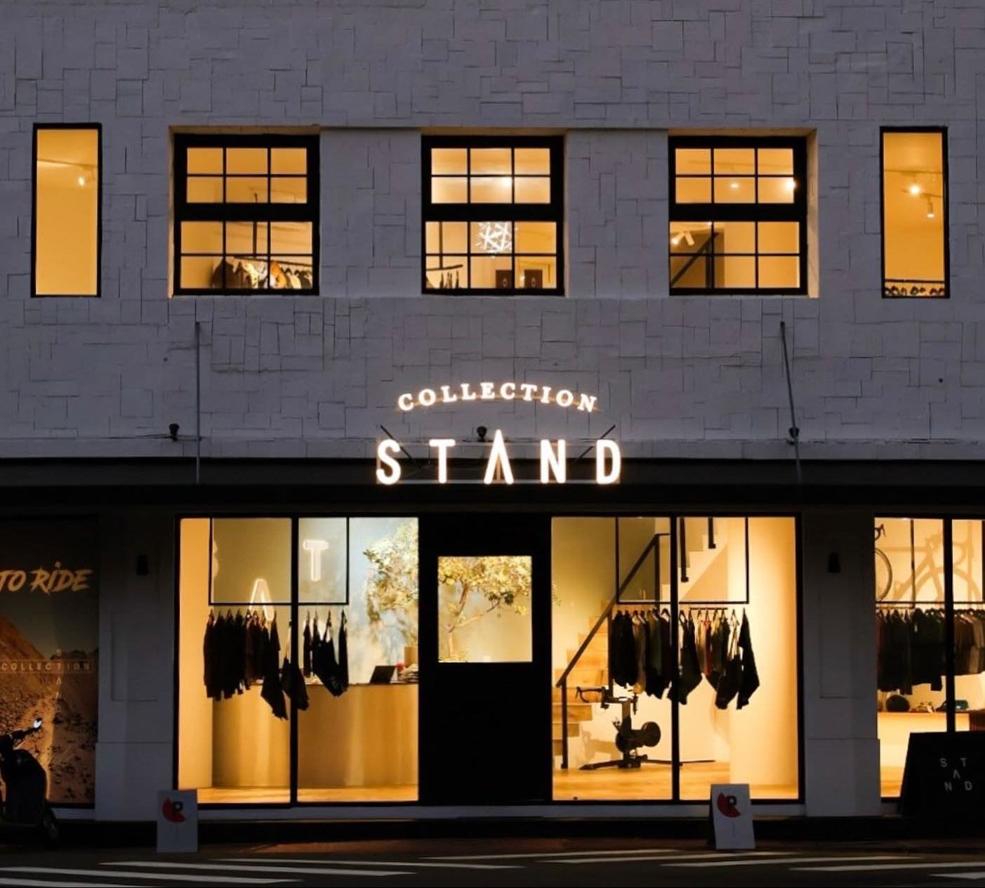 Stand Collection